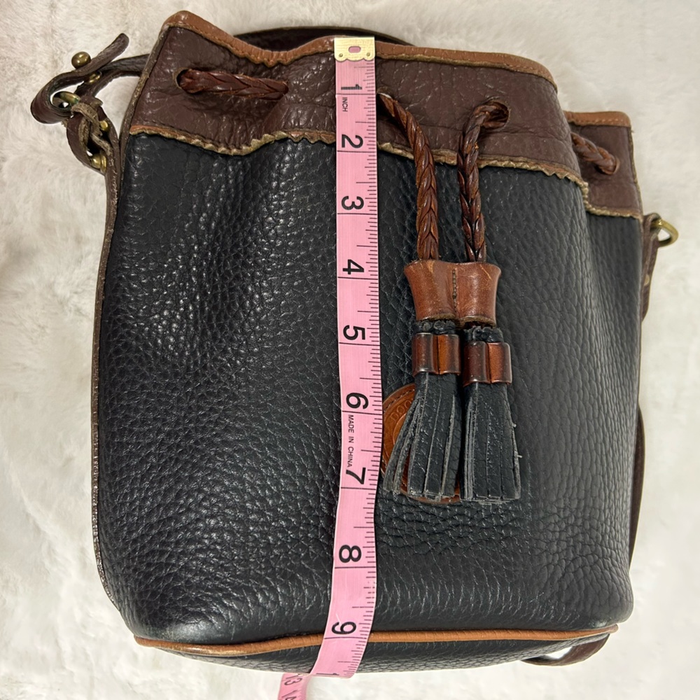 Dooney & Bourke VINTAGE Teton Bucket Bag - Picture 4 of 13